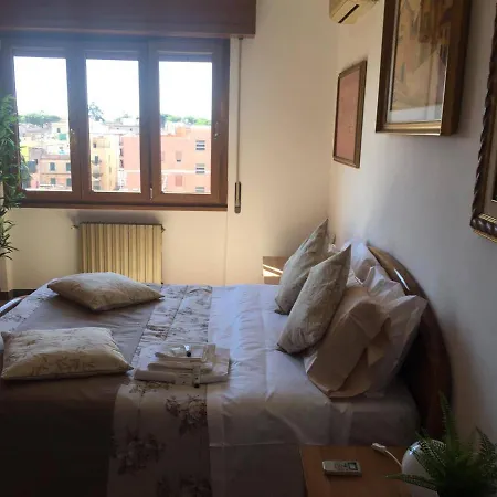 Panoramic And Bright Penthouse Apartment Rome